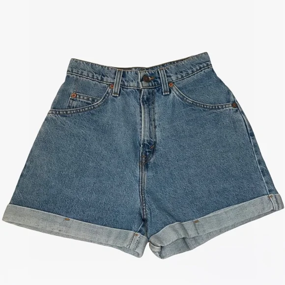Levi’s 954 High-Rise Roll-Up Vintage Jean Shorts - 2/4
